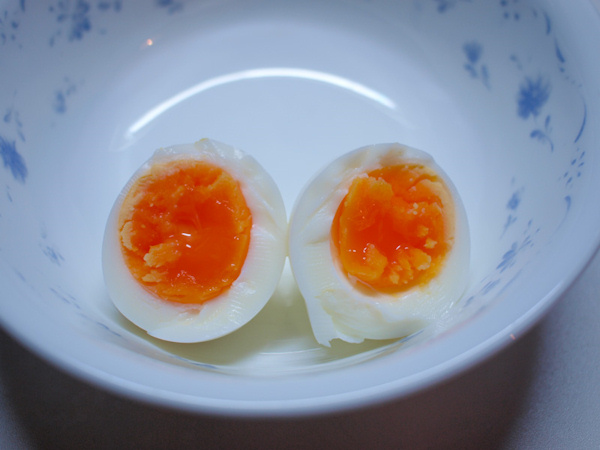 http://shonanwalker.com/archives/pic/201008/Soft-boiled_egg.jpg